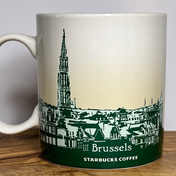 Starbucks Brussels Global Icon City Series Mug 16 oz White Green 4" Tall 2016 - Picture 8 of 12